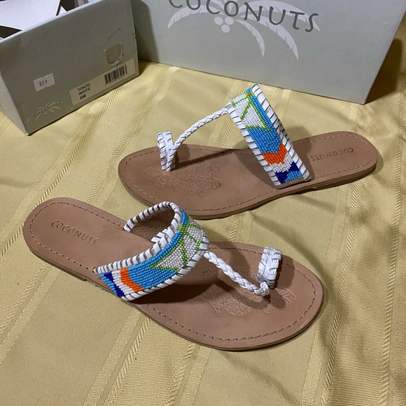 Coconuts by Matisse Shoes Coconuts White Flat Flip Flops Poshmark